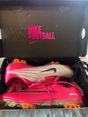 Nike mercurial vapor superfly VI voltage cherry soccer cleats FG size 10